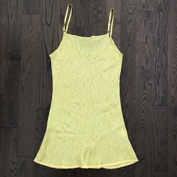 Suzy Mix Yellow Floral Pront Satin Slip Dress - Picture 3 of 4